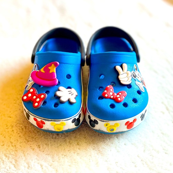 Mickey Mouse Disney crocs size c8 - Picture 3 of 4